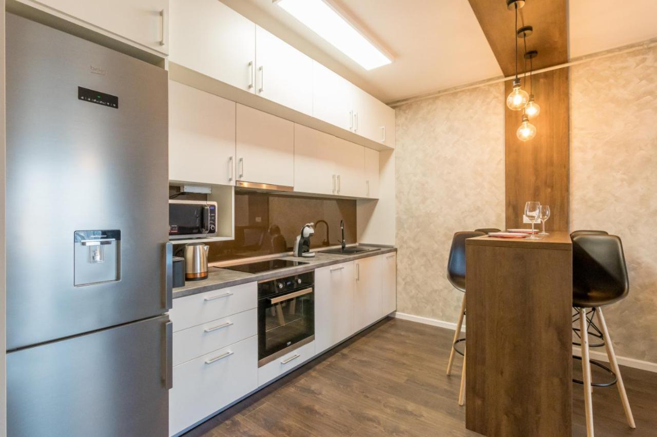Modern Downtown Apartment Kluž Exteriér fotografie